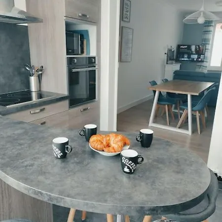 Maison Amienoise Avec Terrasse Et Jardinet Дом отдыха Амьен